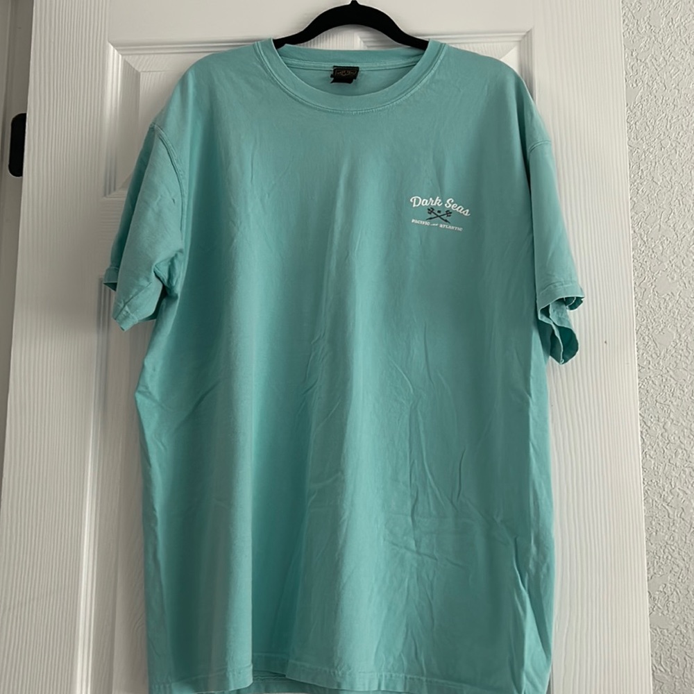 Dark seas tee